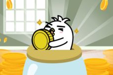 Tori bawa koin masukin uang ke celengan buat nabung